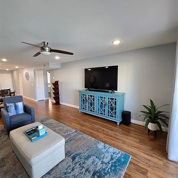 7600 Sun Island Dr S #306 — Photo 6