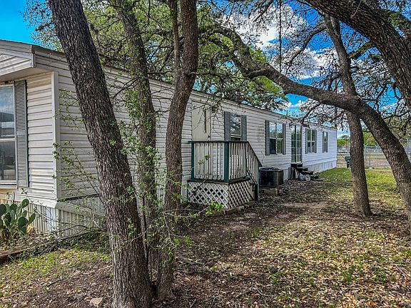 4th image of 1203 Uhland Rd Trailer 17