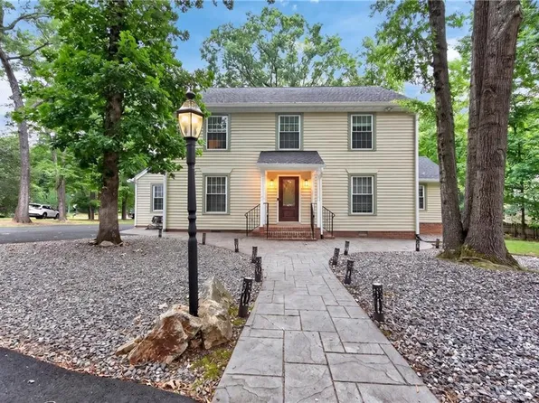 11414 Lindenshire Ln, Henrico, VA 23238