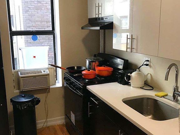 4th image of 530 Parkside Ave APT 3F