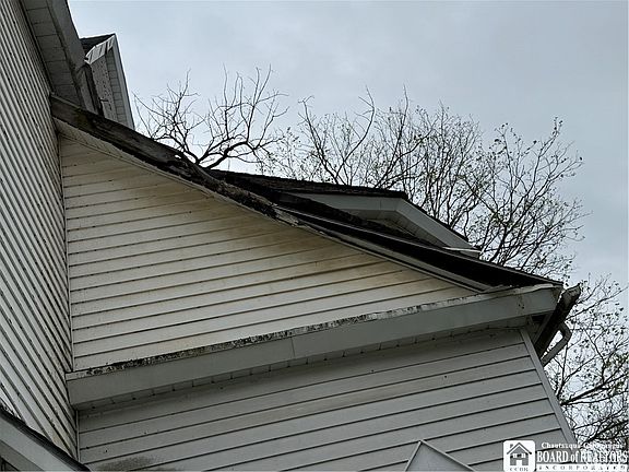 4th image of 30 N Chapel St