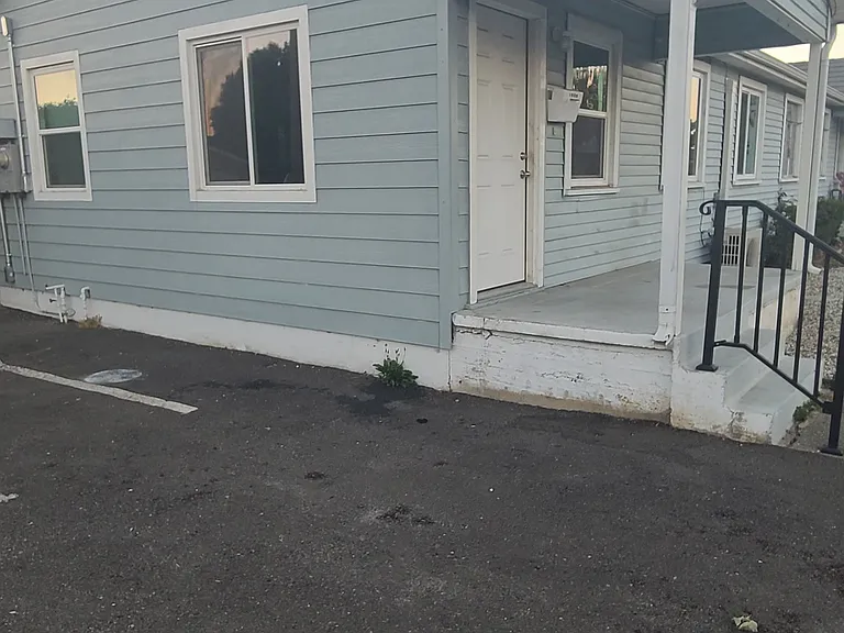 1308 Woolner Ave #A — Photo 12