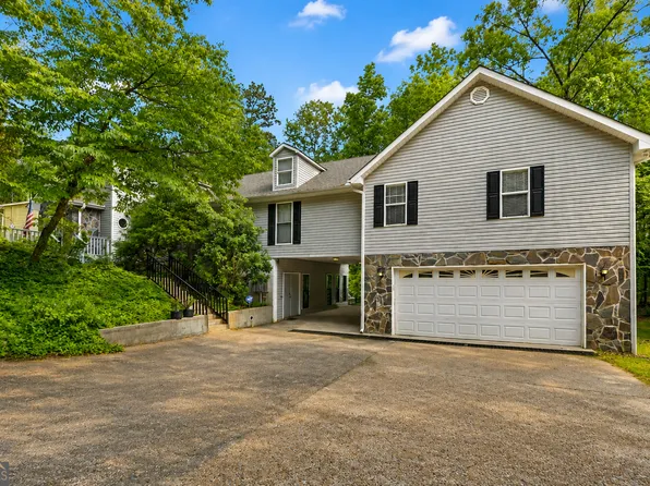 371 Shorewood Cir, Toccoa, GA 30577