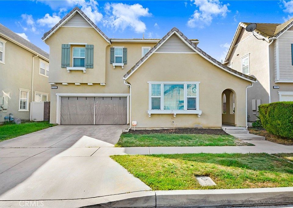 1st image of 8769 Kings Canyon St