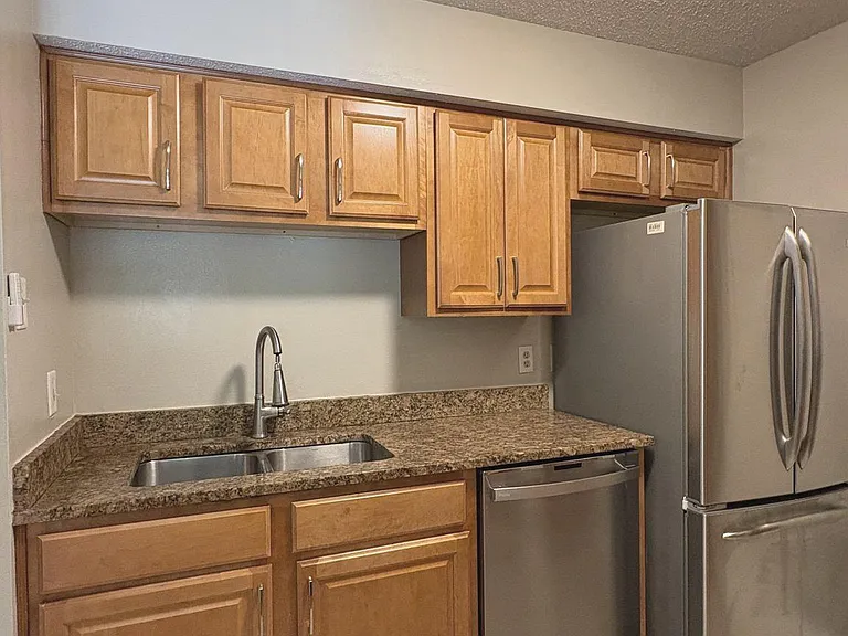 1540 Lincoln Way #201 — Photo 5