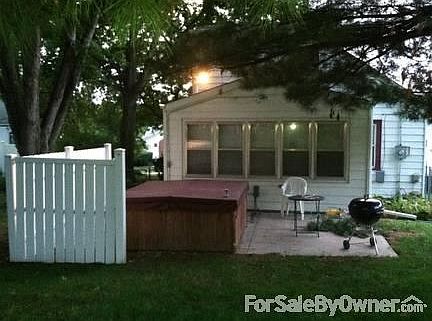1st image of 1413 S 64th Ave