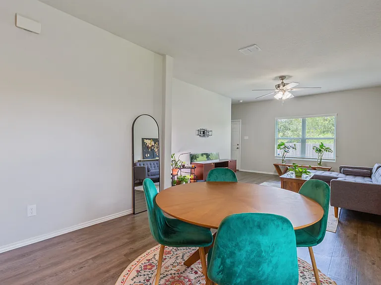 7627 Apex Lndg — Photo 10