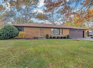 19 Willow Ln, Bristol, IL 60512