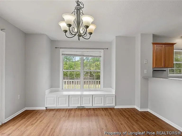 366 Colonial Hills Dr — Photo 12