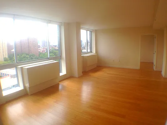 Rented by Kahen Properties | media 28