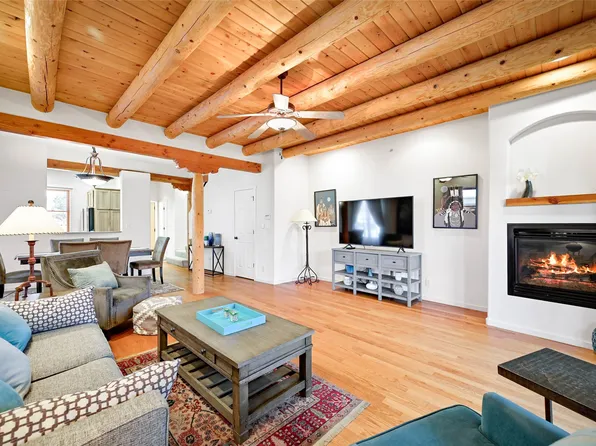 601 W San Mateo Rd APT 196, Santa Fe, NM 87505