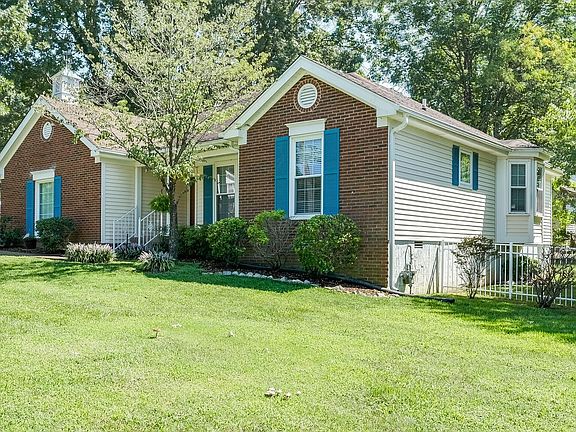 2nd image of 385 Cedarcliff Rd