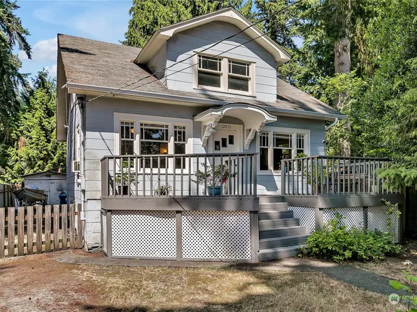 12053 Hiram Place NE, Seattle, WA 98125