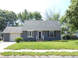 2224 Ridge Dr, Davenport, IA 52804