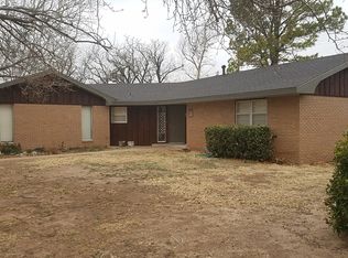 714 Woodridge St, Fairview, OK 73737