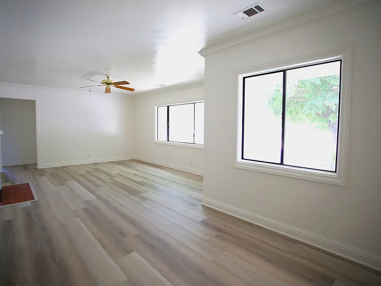 2020 Leland Way — Photo 8