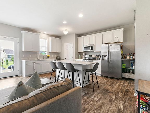 3rd image of 2951 Guinness Dr