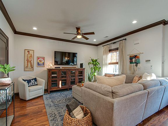 5th image of 2110 Acklen Ave