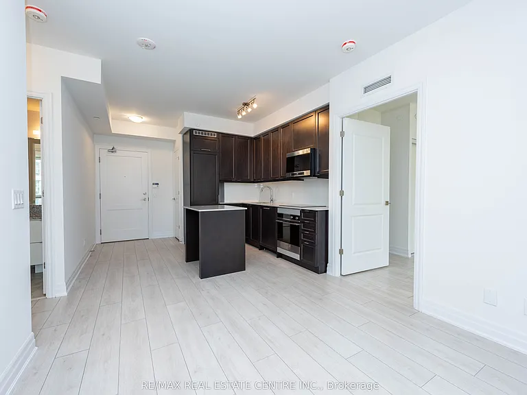 30 Elm Dr W #601 — Photo 5