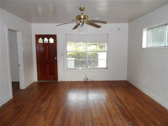 2nd image of 537 E Davilla Ave