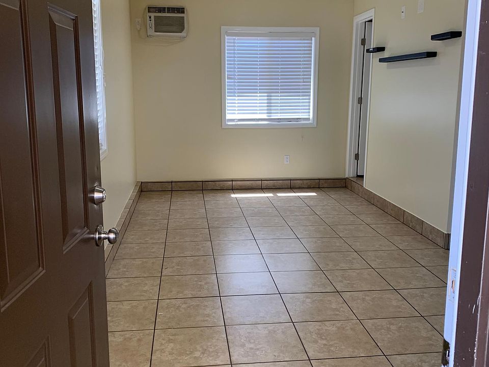 1st image of 8029 Saloma Ave