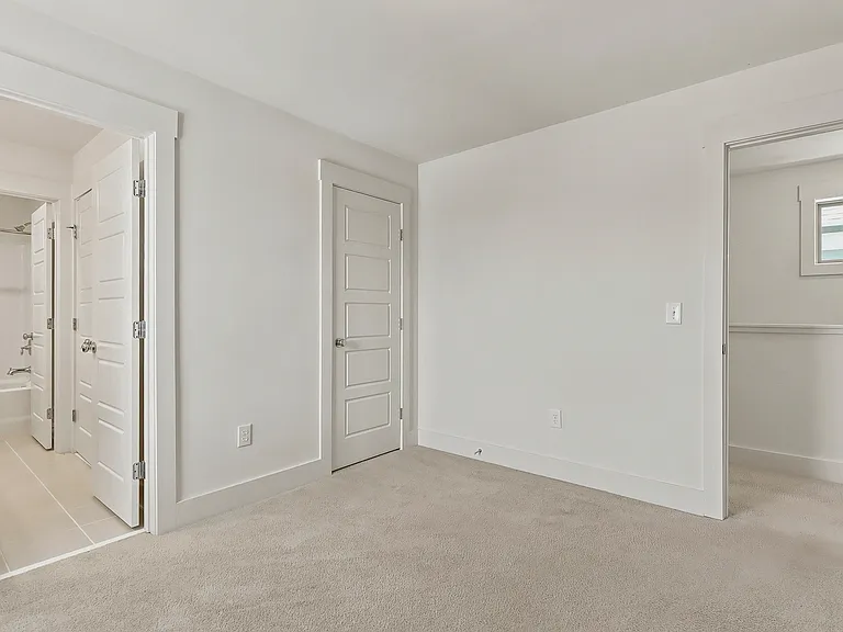 6260 Taylor Rd — Photo 40
