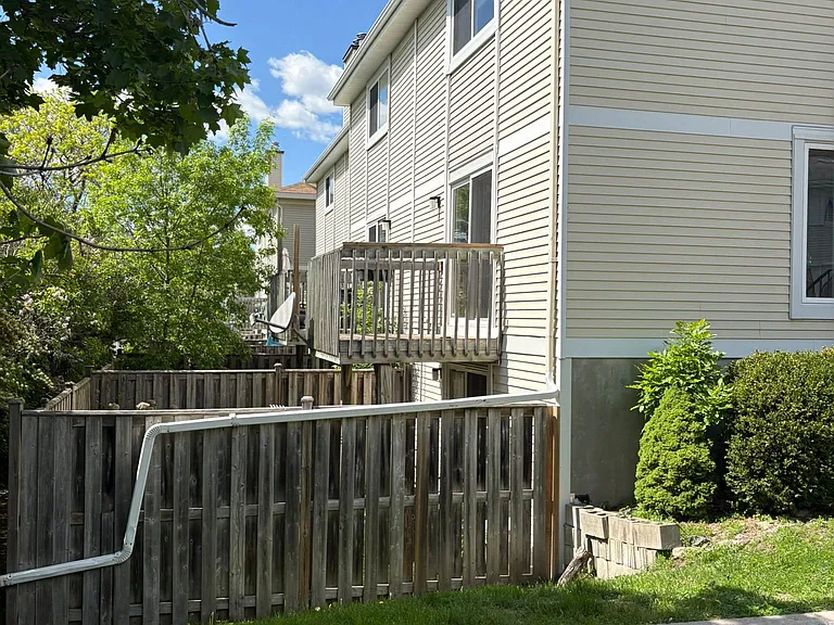 30 McDermot Ct #45 — Photo 4