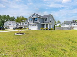 622 High Tide Dr, Sneads Ferry, NC 28460