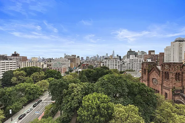 Rented by Avenues Real Estate | media 19