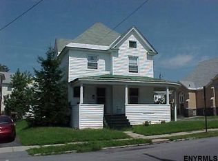 18 James St, Gloversville, NY 12078