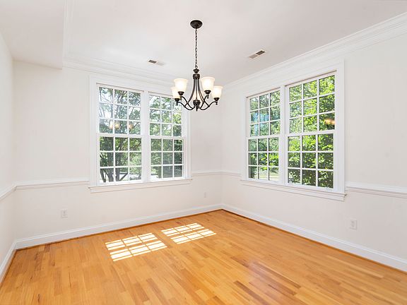 5th image of 1509 Old Trail Dr