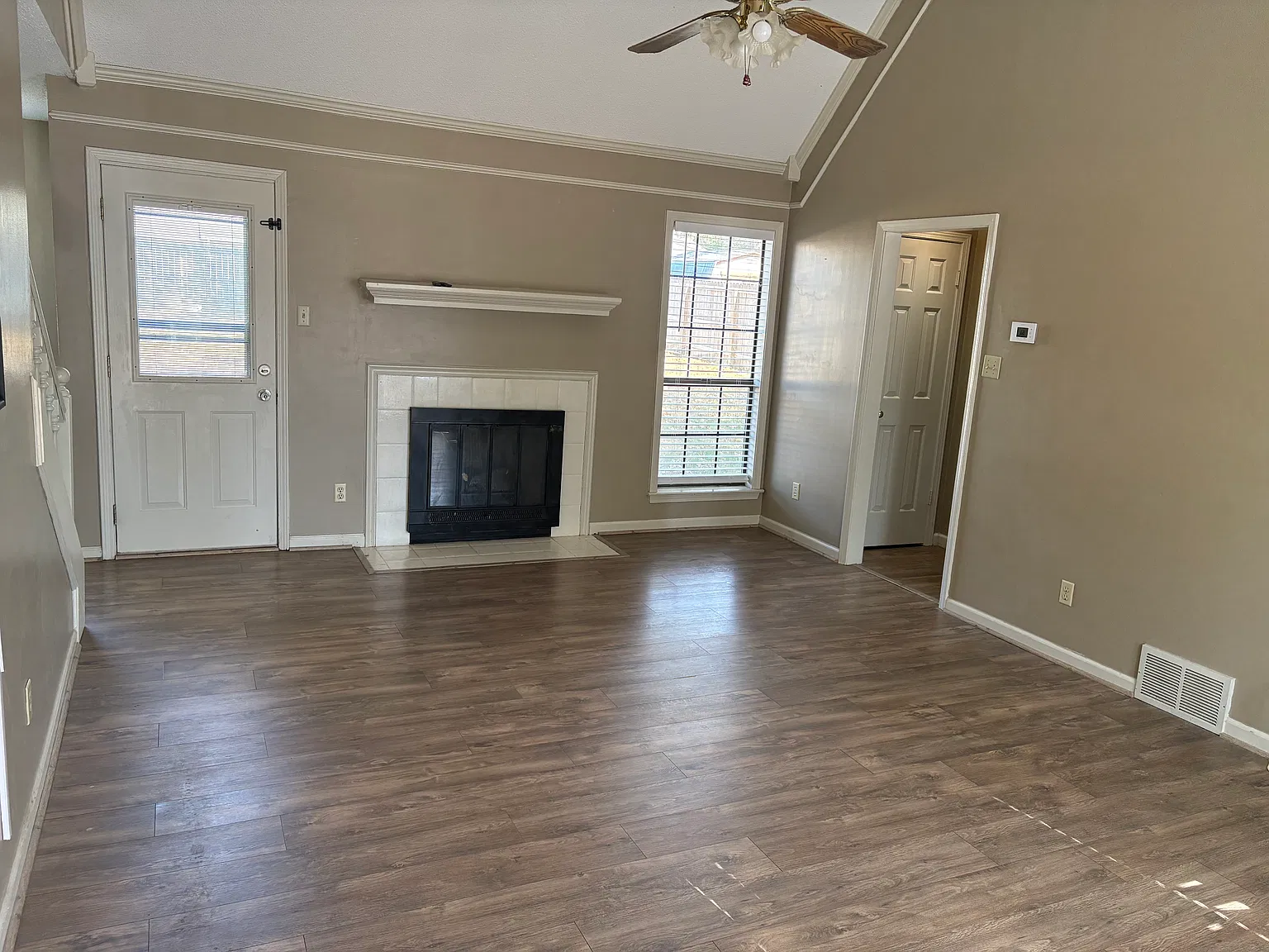 3 bed, 1418 sqft, $1,795 — Photo 3