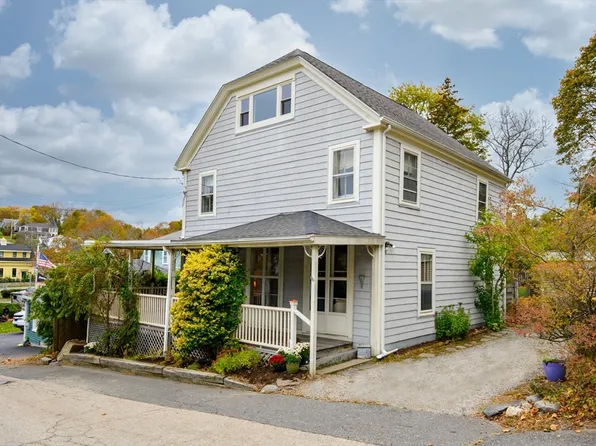 5 Telegraph Ave, Hull, MA 02045