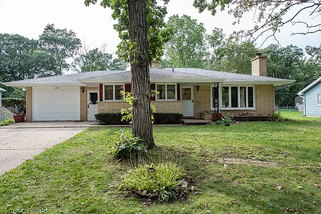 1318 Park Ave photo 1