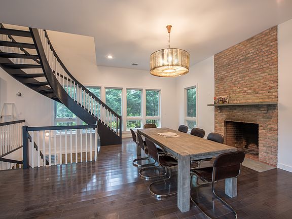 4th image of 319 Brick Kiln Rd