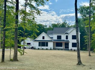17 Crestwood Dr, Greenfield Center, NY 12833