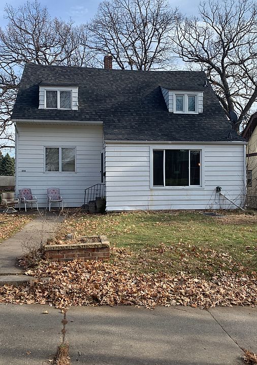 1st image of 3318 Girard Ave N