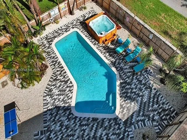 1248 SW 32nd St — Photo 7
