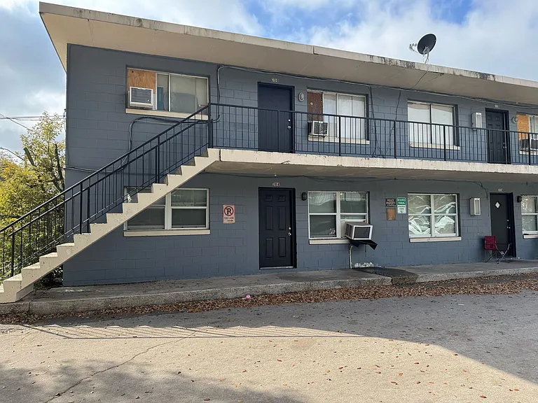 310 Beech Ave #B — Photo 1
