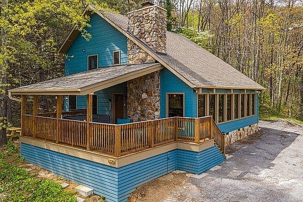 1st image of 1220 Bavarian Way