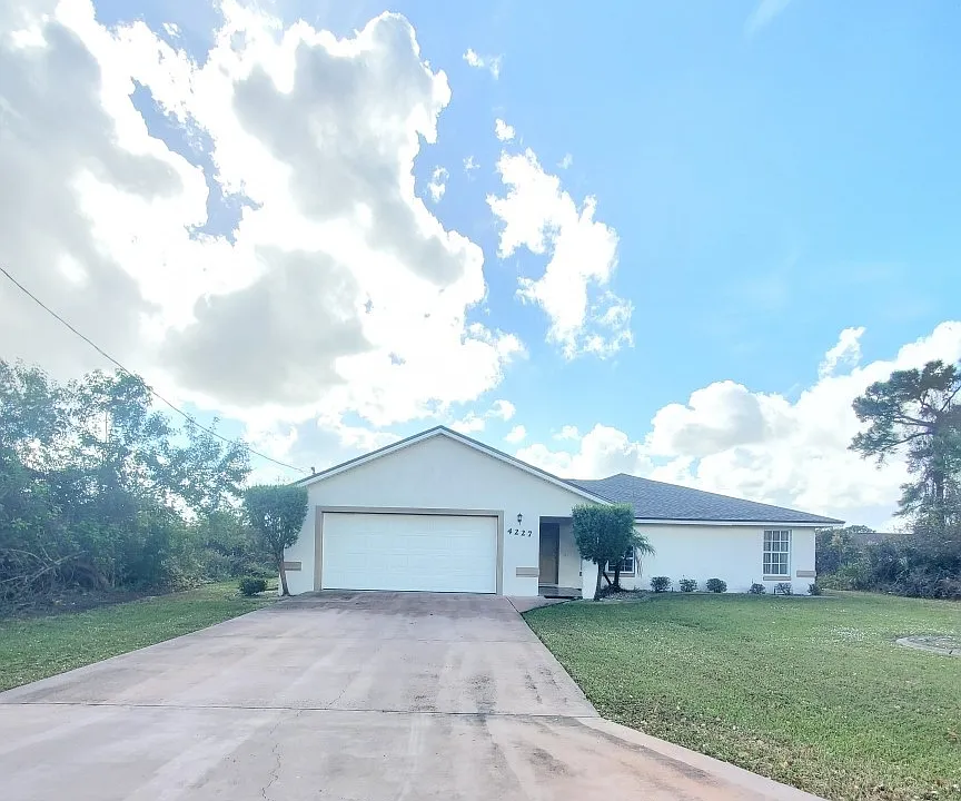 4227 Mackerel Dr