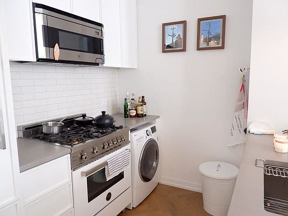 5th image of 184 Kent Ave APT A613