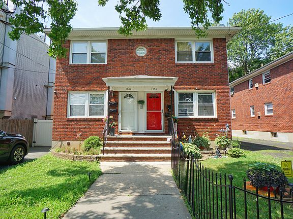 2nd image of 1358 Bay St