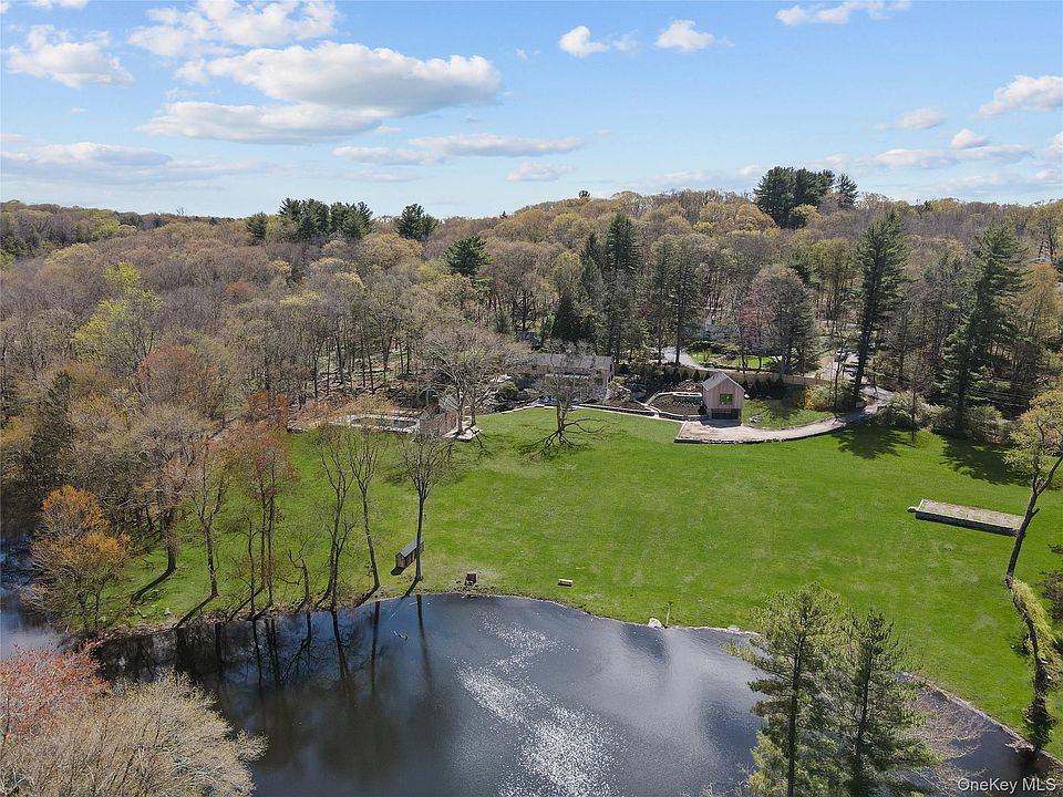 1st image of 39 Old Snake Hill Road