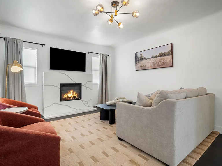 7410 S Hobart Blvd — Photo 13