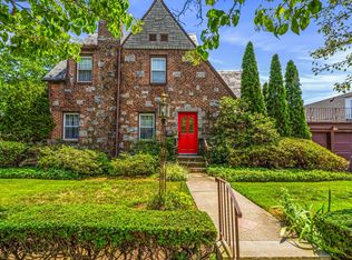 20120 28th Ave, Bayside, NY 11360