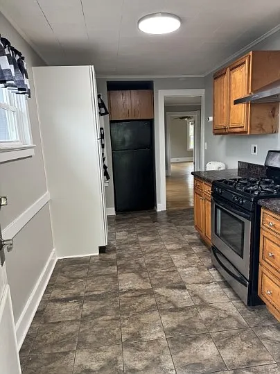 133 N Main St — Photo 3