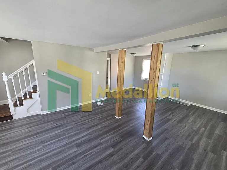 8724 S Eggleston Ave — Photo 6