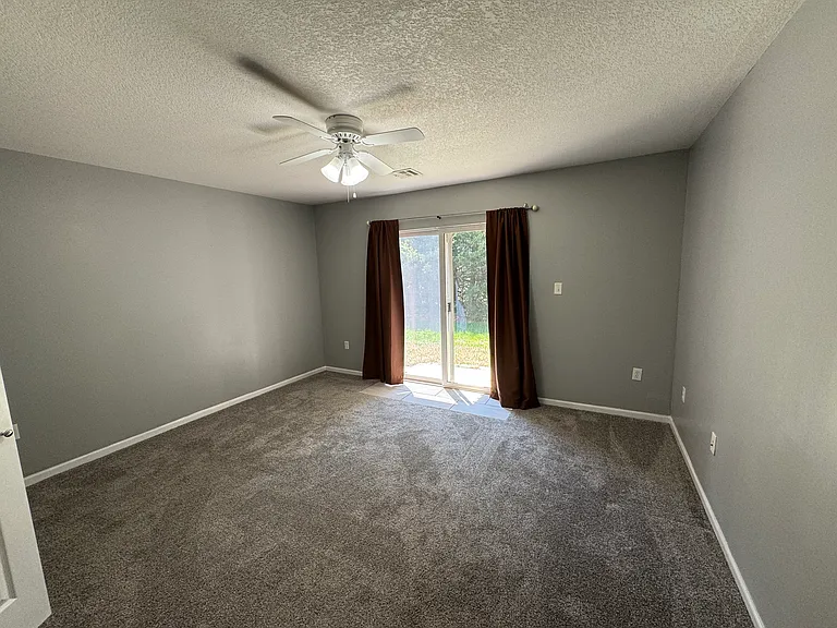 1125 Newfoundland Dr — Photo 11
