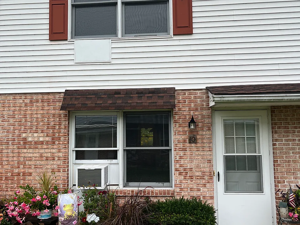 276 Landis Ln #10